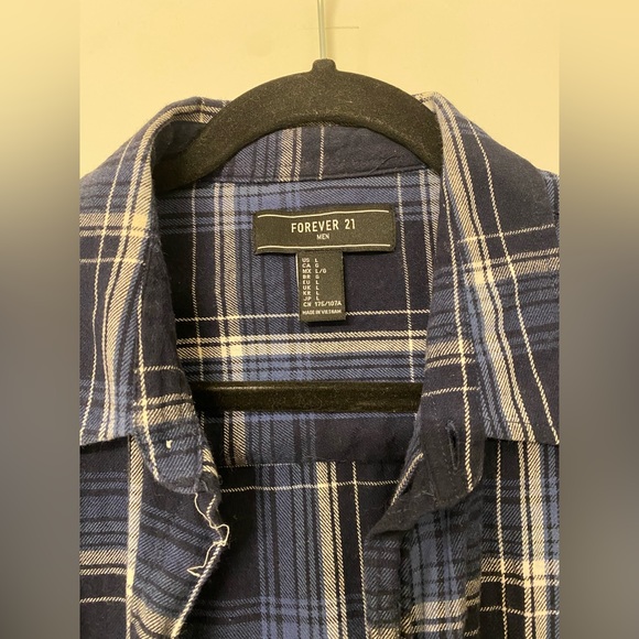 Forever 21 Blue Plaid Men’s Sleeveless Shirt - Picture 2 of 8